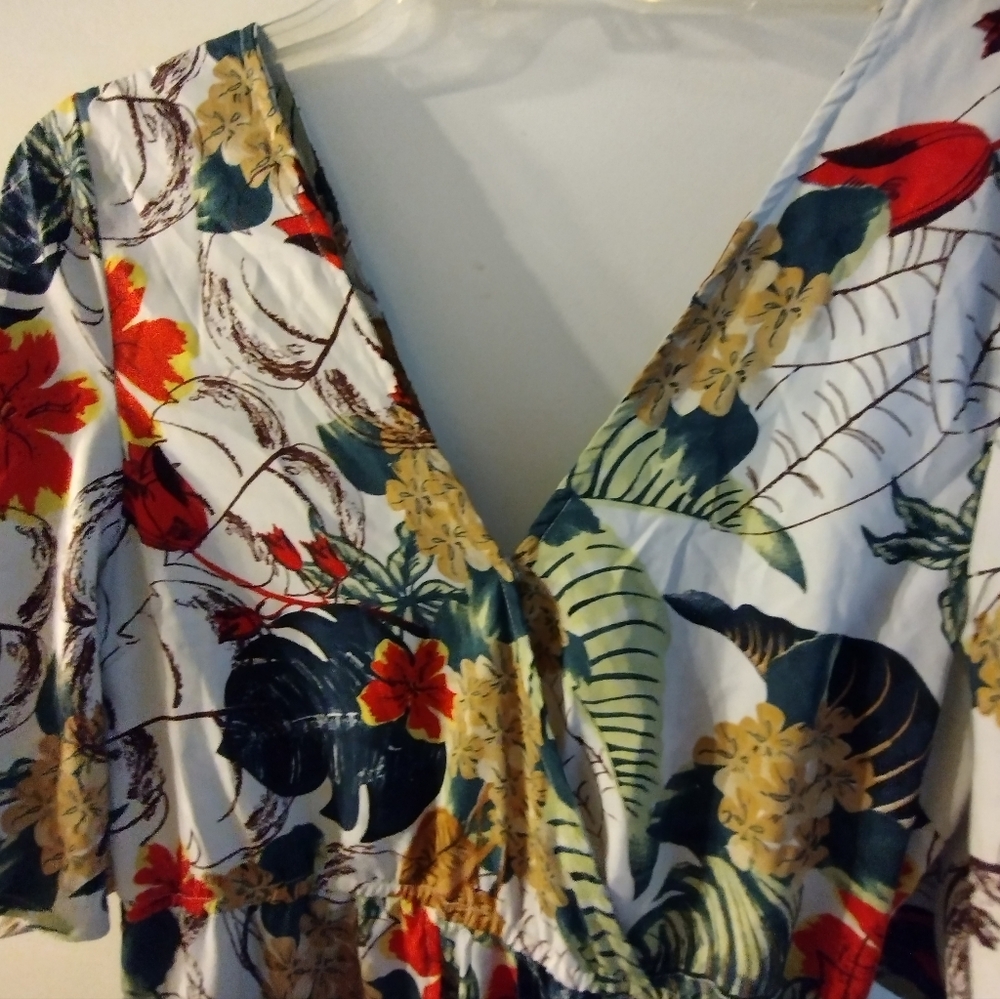 EUC True Destiny Floral Orange Blue V-Neck Romper Skort Butt Cape XL